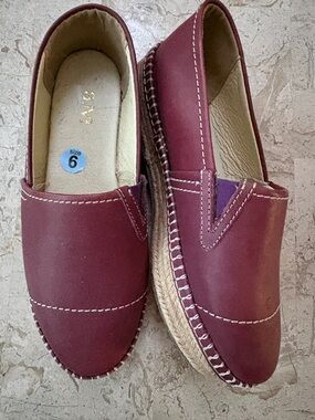 a.M Maroon Leather Slip On Low Platform Handmade Mexico